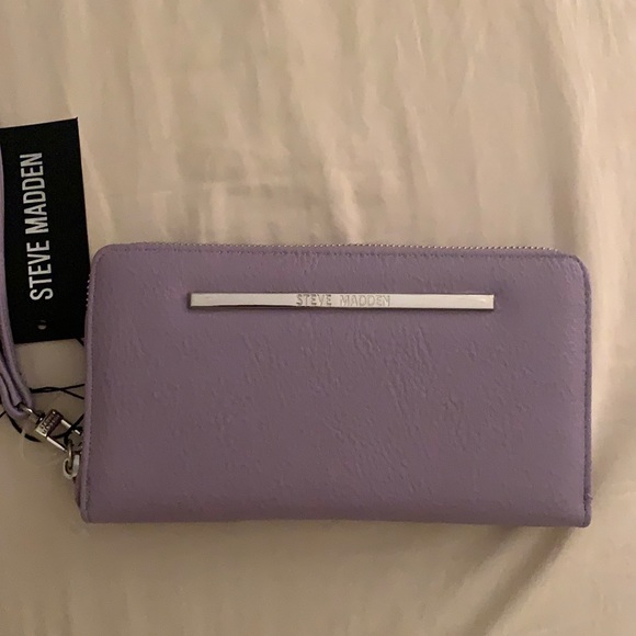STEVE MADDEN LAVENDER CLUCH WALLET - Picture 1 of 5